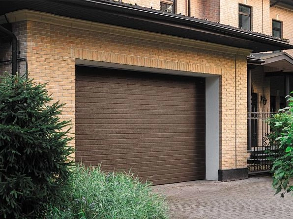 Cекционные ворота 2500х2800 мм коричнево-красные DoorHan RSD02, www.krasnoyarsk.doorhan.ru